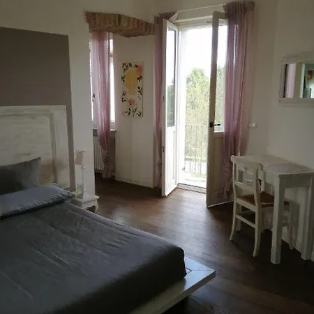 Cascina Spazio Indaco Bed & Breakfast 3*