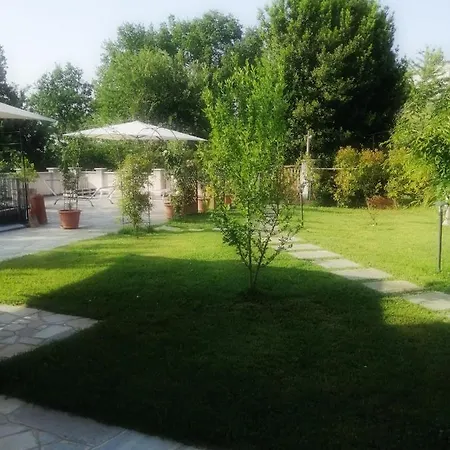 فندق مبيت وإفطار Cascina Spazio Indaco 3*