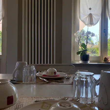 Cascina Spazio Indaco Bed & Breakfast