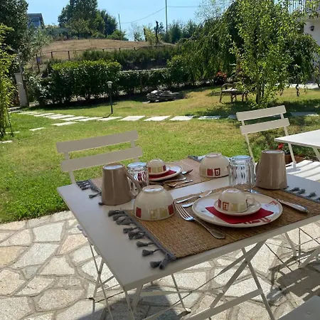 Cascina Spazio Indaco Bed & Breakfast *