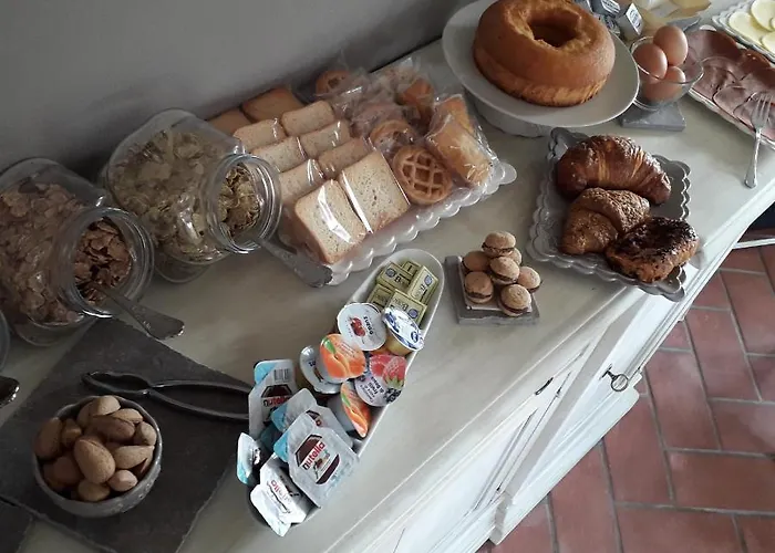 Oda ve Kahvaltı La Vite E L'ulivo Castagnole Monferrato